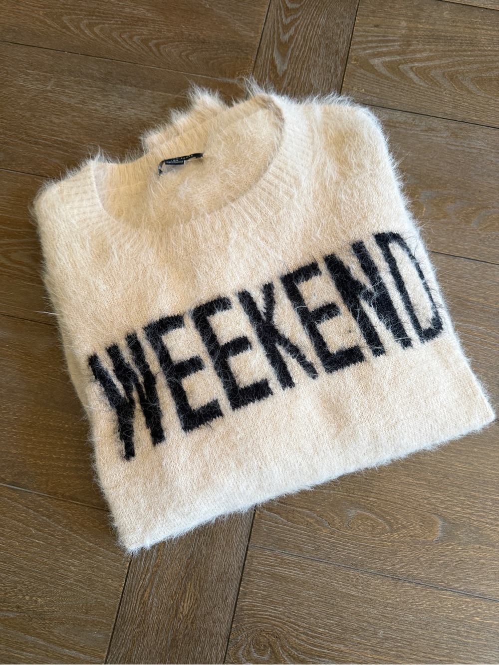 American Eagle Weekend Fuzzy Eyelash Knit Sweater Cream Black L - Picture 3 of 6